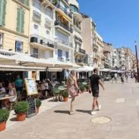 Moderne Centre Historique De Vieux Port-bas Suquet L- A0b65